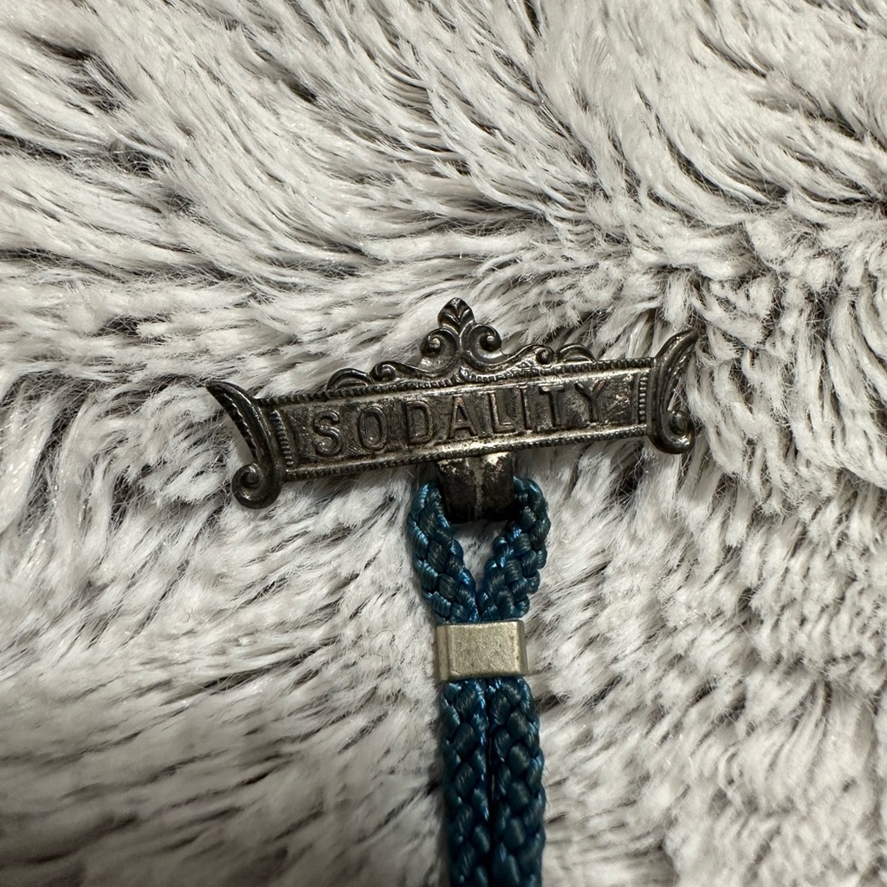 Sodality Pin - Picture 4 of 6